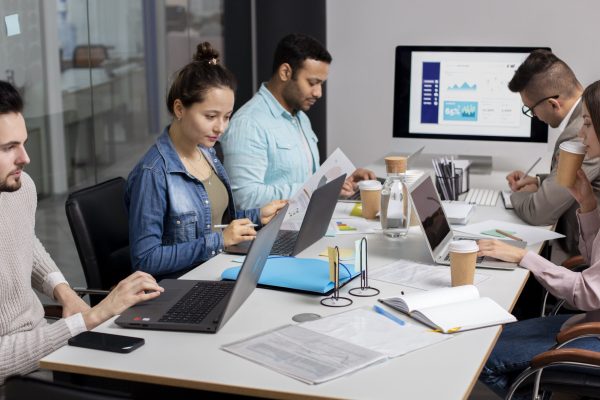 modern-equipped-computer-lab